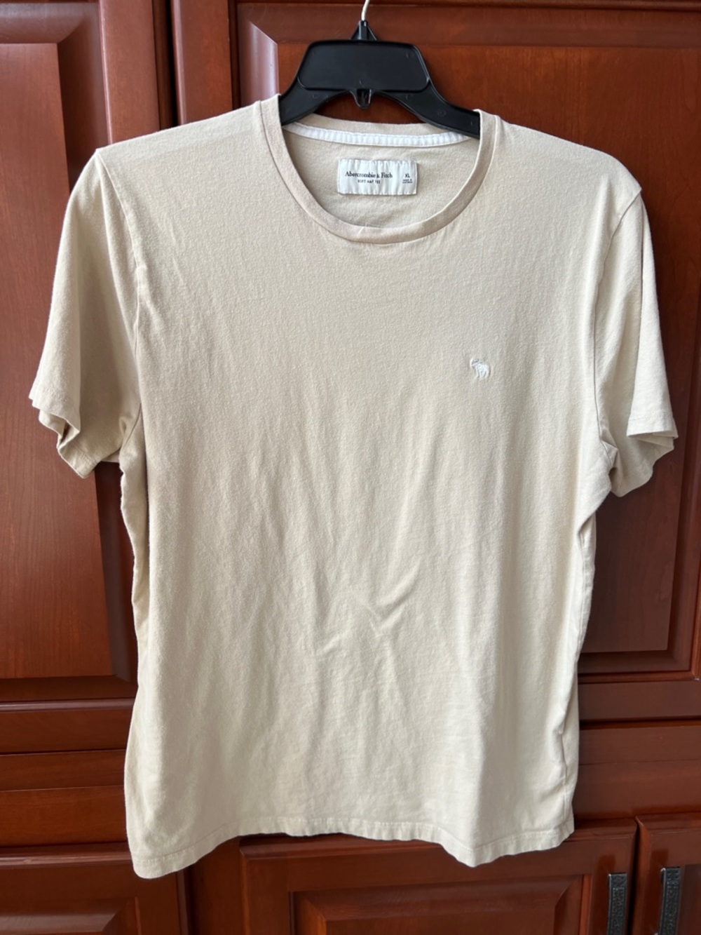 Abercrombie & Fitch Men’s Tan  Crew Neck T-Shirt